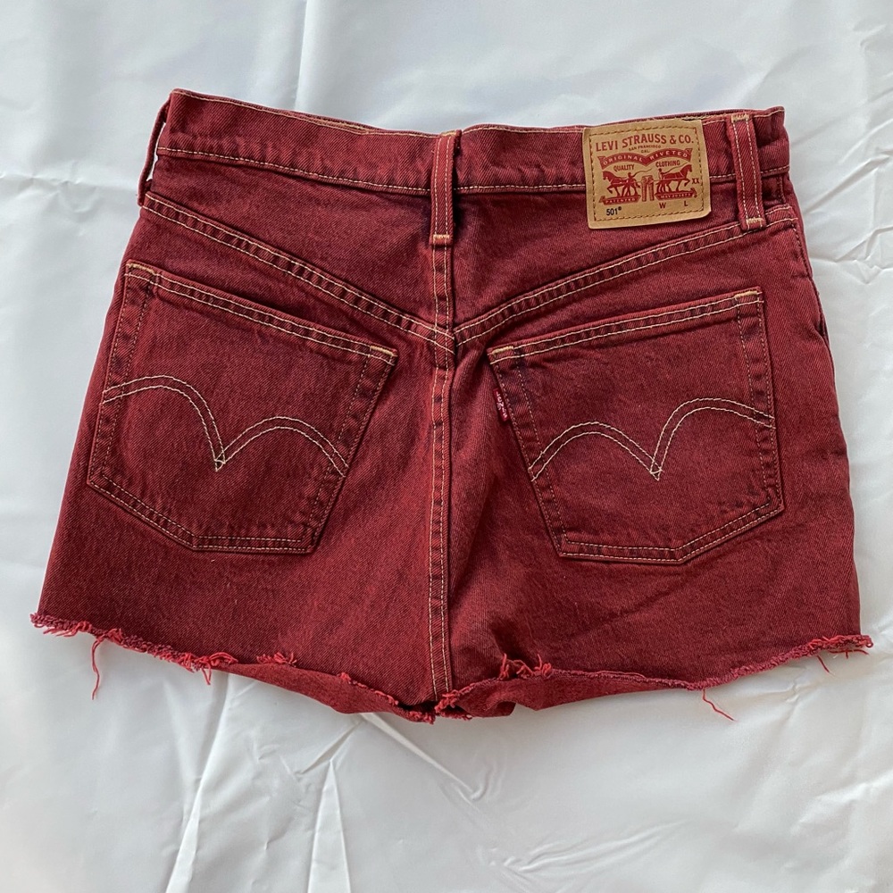 Levi’s 501 High Rise Jean Shorts Women’s 27